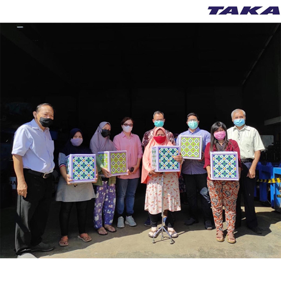 Pemberian Bingkisan Hari Raya Idul Fitri PT. Taka Hydrocore Indonesia